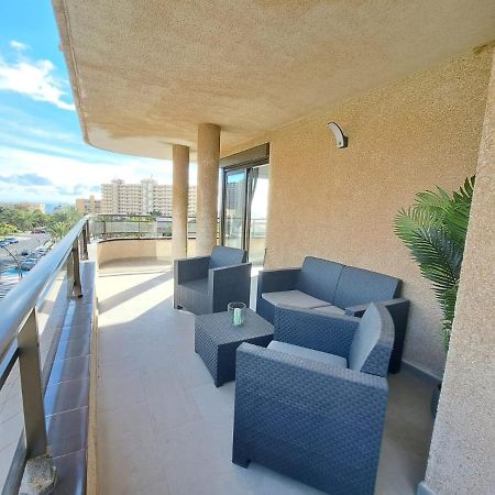 Newly Reformed 2 Bedroom Apartment In The Center Of Los Cristianos Лос Кристианос Экстерьер фото
